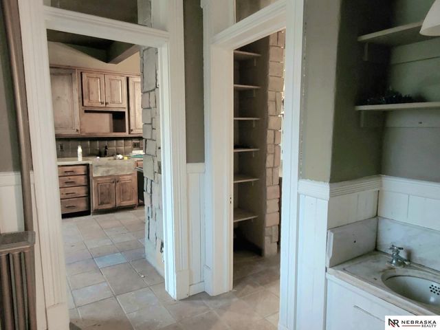 1936 S 33 Street, Omaha, NE 68105