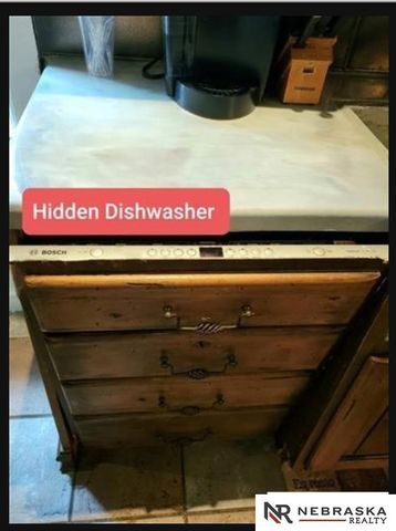 1936 S 33 Street, Omaha, NE 68105