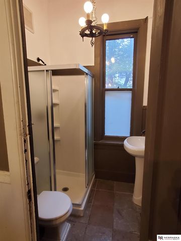 1936 S 33 Street, Omaha, NE 68105