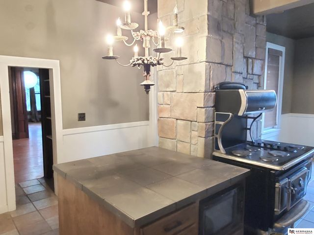 1936 S 33 Street, Omaha, NE 68105