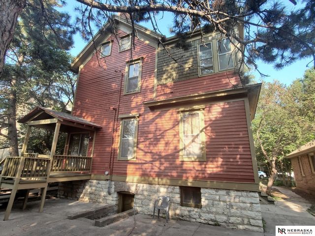 1936 S 33 Street, Omaha, NE 68105