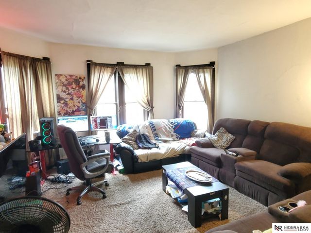 1936 S 33 Street, Omaha, NE 68105