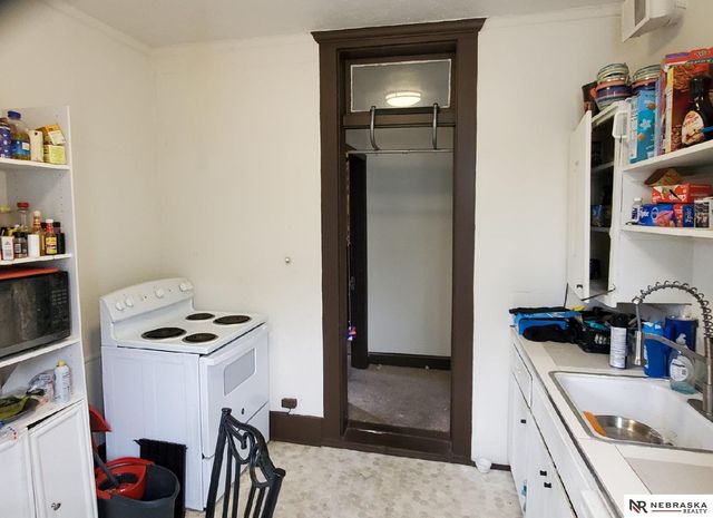 1936 S 33 Street, Omaha, NE 68105