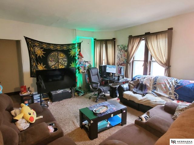 1936 S 33 Street, Omaha, NE 68105