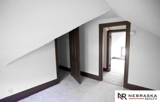 1936 S 33 Street, Omaha, NE 68105