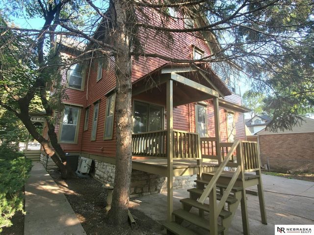 1936 S 33 Street, Omaha, NE 68105