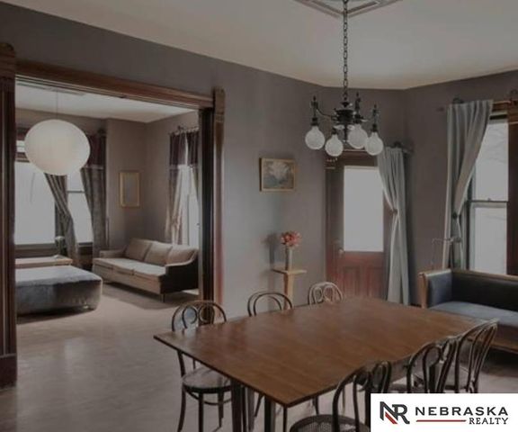 1936 S 33 Street, Omaha, NE 68105