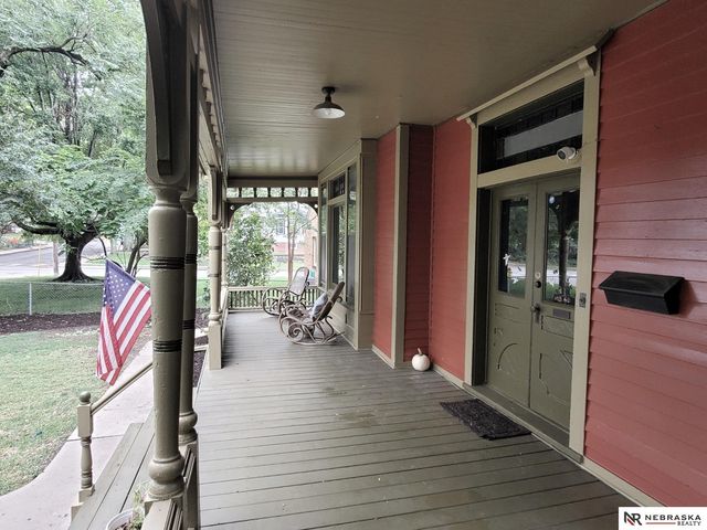 1936 S 33 Street, Omaha, NE 68105