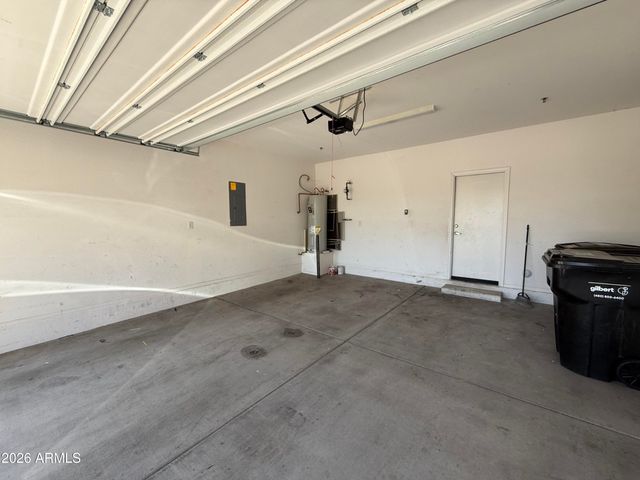 2669 S PEPPERTREE Drive 101, Gilbert, AZ 85295
