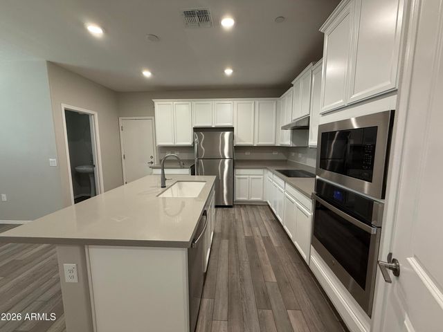 2669 S PEPPERTREE Drive 101, Gilbert, AZ 85295