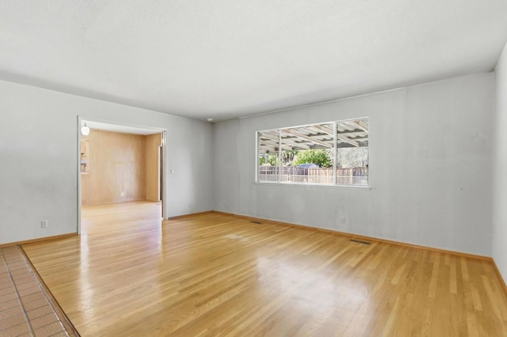 Image 10 of property listing at 807 Cathedral Drive, Sunnyvale, CA 94087