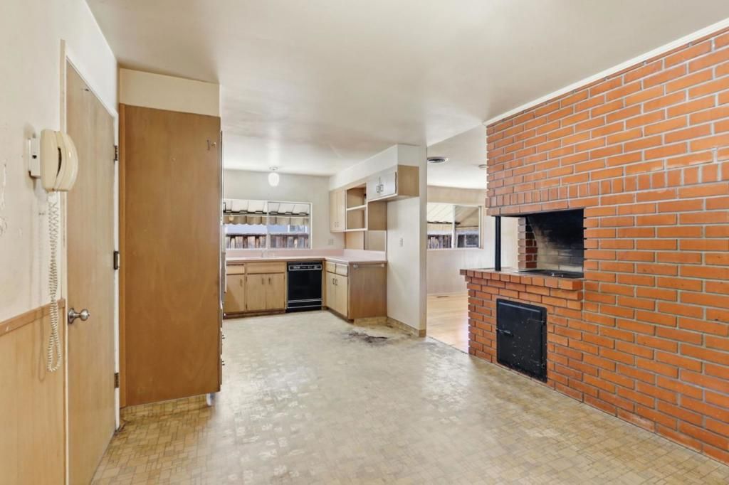 Image 21 of property listing at 807 Cathedral Drive, Sunnyvale, CA 94087