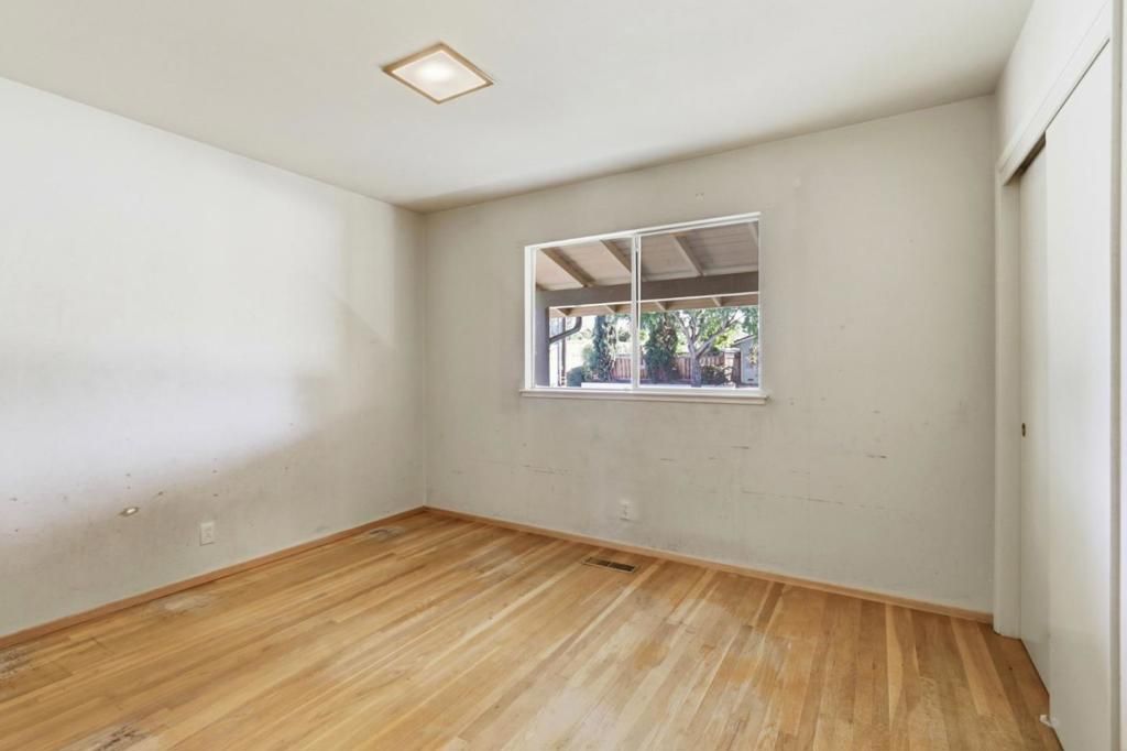 Image 24 of property listing at 807 Cathedral Drive, Sunnyvale, CA 94087