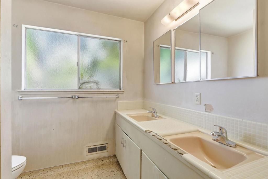 Image 31 of property listing at 807 Cathedral Drive, Sunnyvale, CA 94087