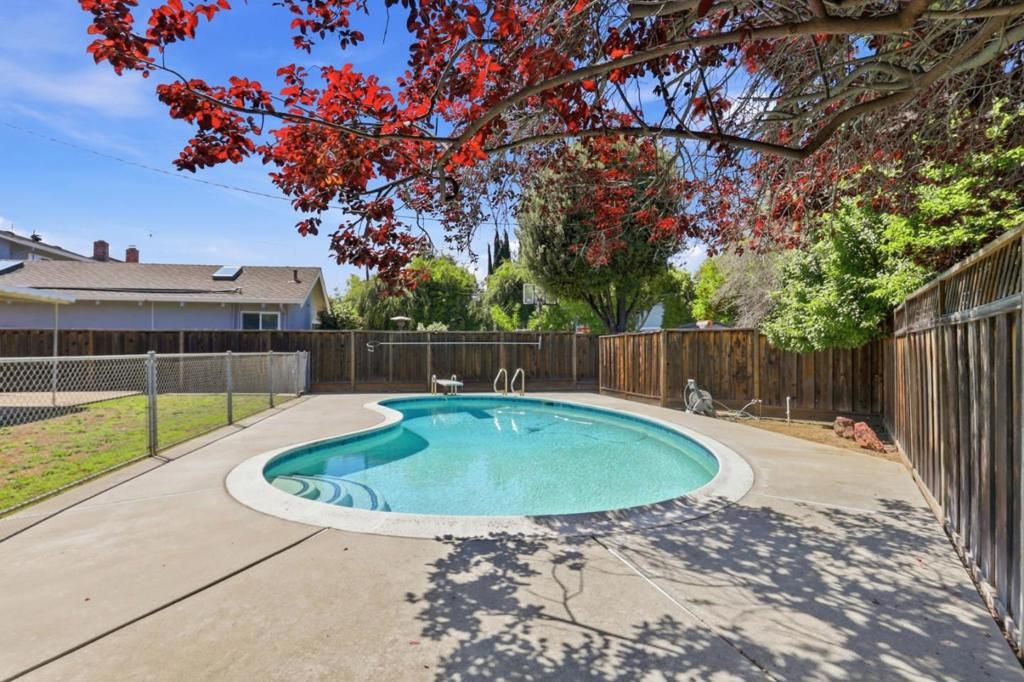 Image 42 of property listing at 807 Cathedral Drive, Sunnyvale, CA 94087