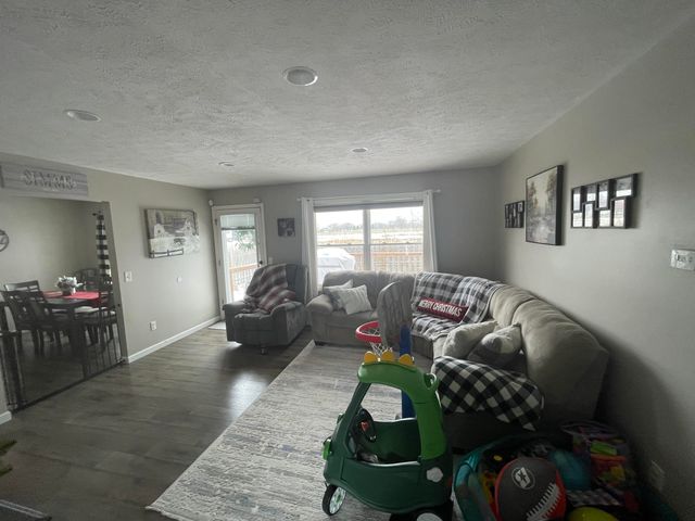 20 HURON Circle, Council Bluffs, IA 51501