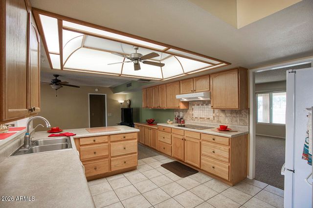 9815 W LINDGREN Avenue, Sun City, AZ 85373