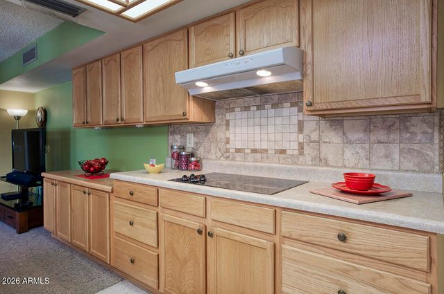 9815 W LINDGREN Avenue, Sun City, AZ 85373