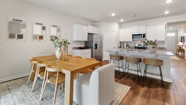1304 Wood Vine Drive, Oak Point, TX 75068