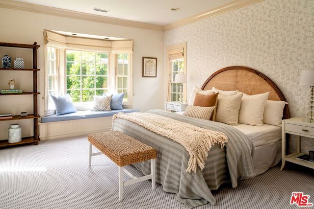 101 N Arden Boulevard, Los Angeles, CA 90004