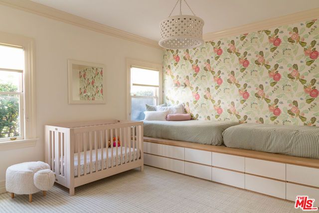 101 N Arden Boulevard, Los Angeles, CA 90004