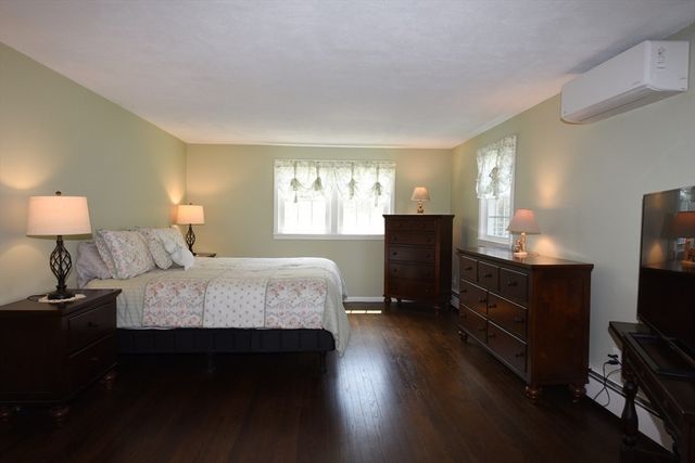 9 Hermosa Dr, Easton, MA 02375