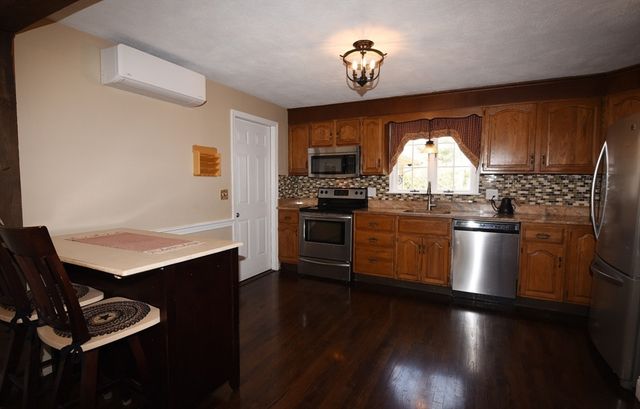 9 Hermosa Dr, Easton, MA 02375