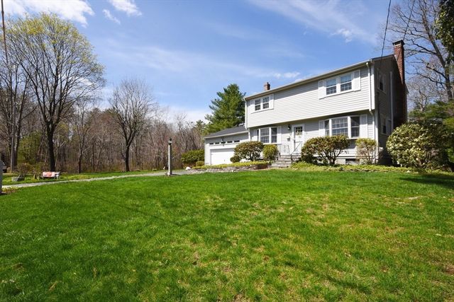 9 Hermosa Dr, Easton, MA 02375