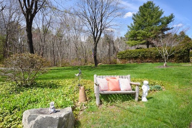 9 Hermosa Dr, Easton, MA 02375