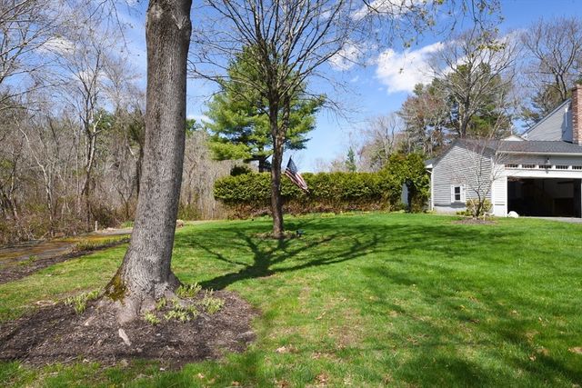 9 Hermosa Dr, Easton, MA 02375