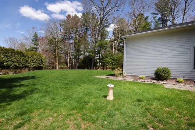 9 Hermosa Dr, Easton, MA 02375