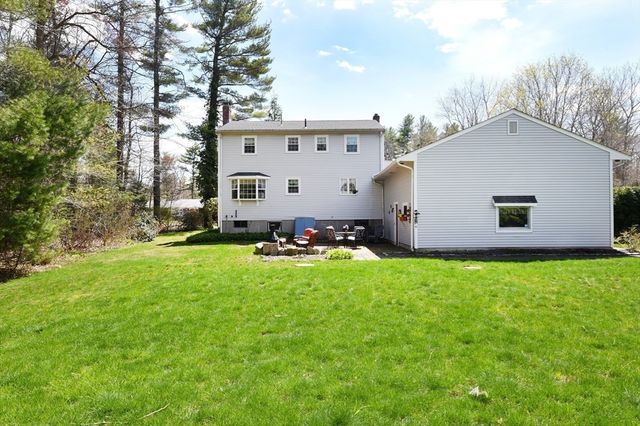 9 Hermosa Dr, Easton, MA 02375