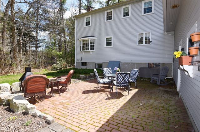 9 Hermosa Dr, Easton, MA 02375
