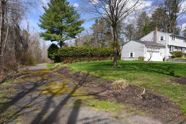 9 Hermosa Dr, Easton, MA 02375