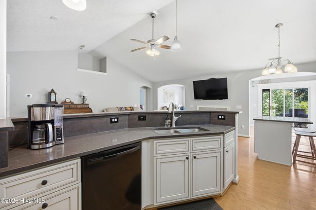 100 Mulberry Circle, Hampstead, NC 28443
