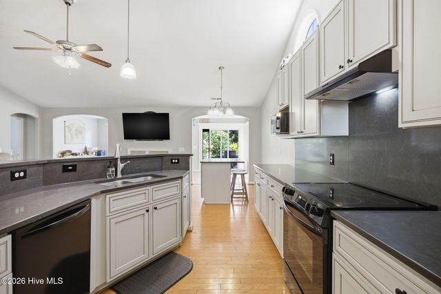 100 Mulberry Circle, Hampstead, NC 28443