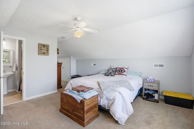 100 Mulberry Circle, Hampstead, NC 28443