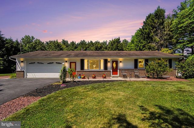 24 MOUNTAIN VIEW RD, Bethel, PA 19507