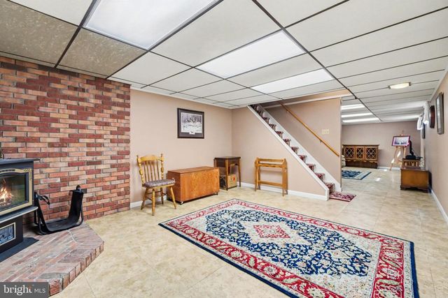 24 MOUNTAIN VIEW RD, Bethel, PA 19507