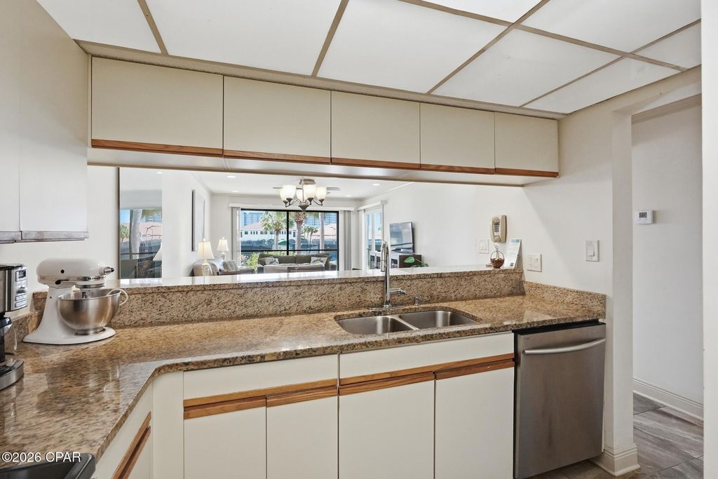 Image 7 of property listing at 520 N Richard Jackson Boulevard 2711, Panama City Beach, FL 32407