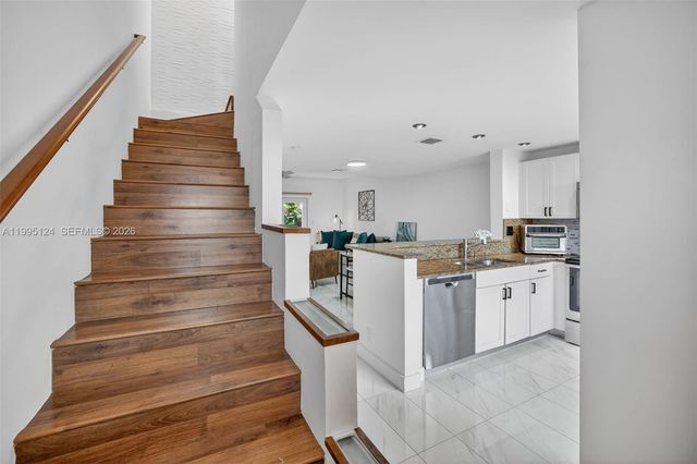 1953 NE 15th Ave 1953, Fort Lauderdale, FL 33305