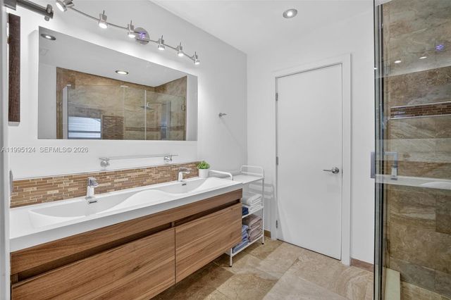 1953 NE 15th Ave 1953, Fort Lauderdale, FL 33305
