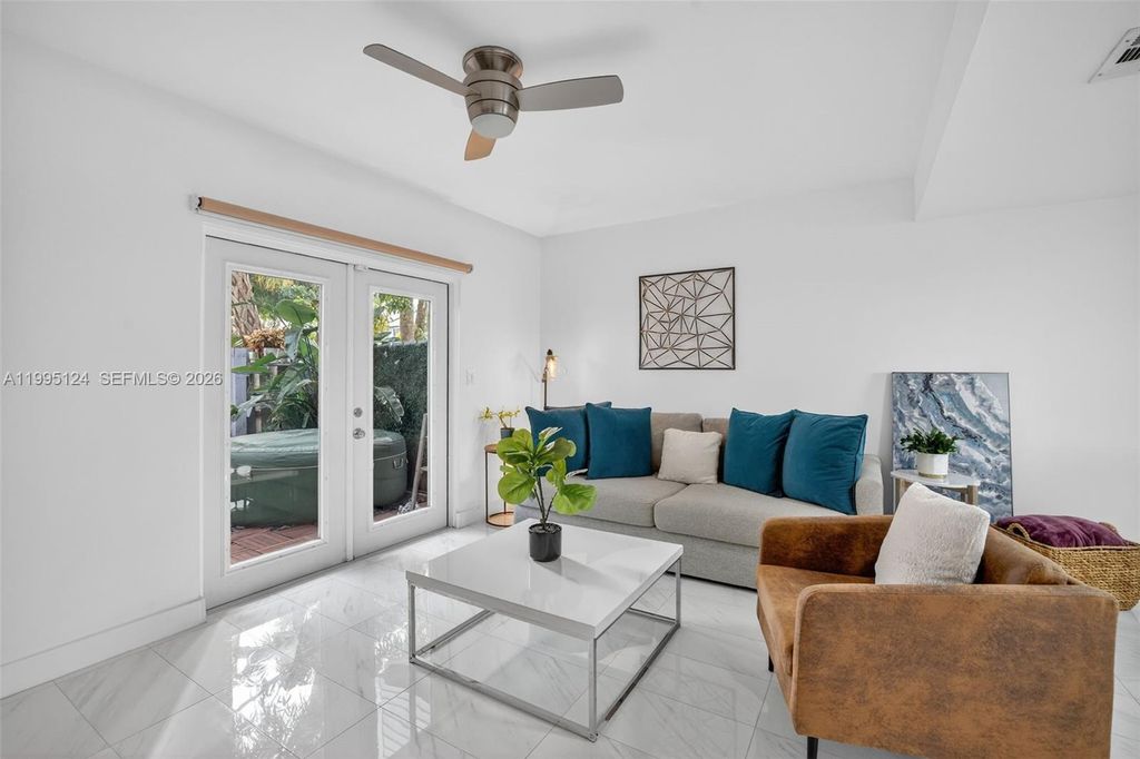 1953 NE 15th Ave 1953, Fort Lauderdale, FL 33305