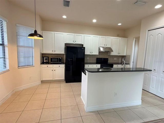 10441 STAPELEY DRIVE, Orlando, FL 32832