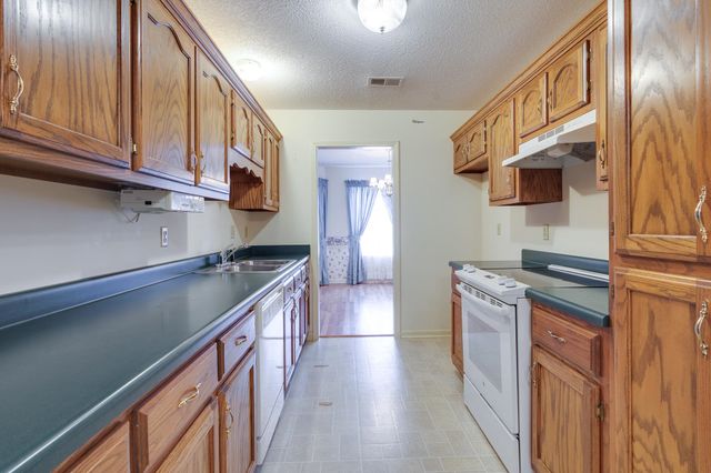 41 KINGSTON DR, Atoka, TN 38004