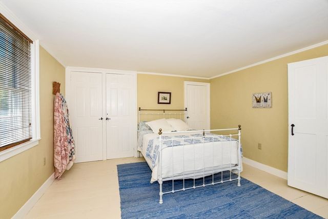 595 New Bedford Road, Rochester, MA 02770