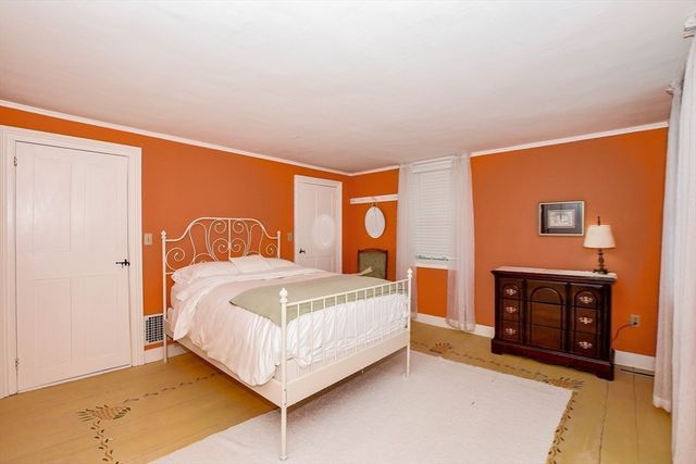 595 New Bedford Road, Rochester, MA 02770