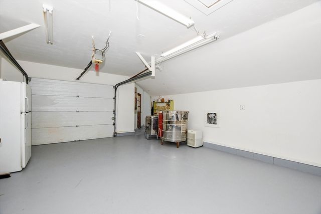 595 New Bedford Road, Rochester, MA 02770