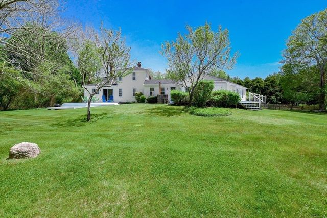 595 New Bedford Road, Rochester, MA 02770