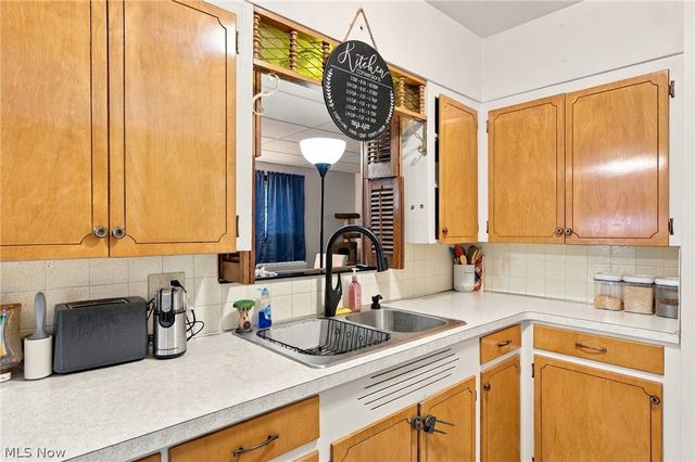 540 Roosevelt Avenue, Cuyahoga Falls, OH 44221